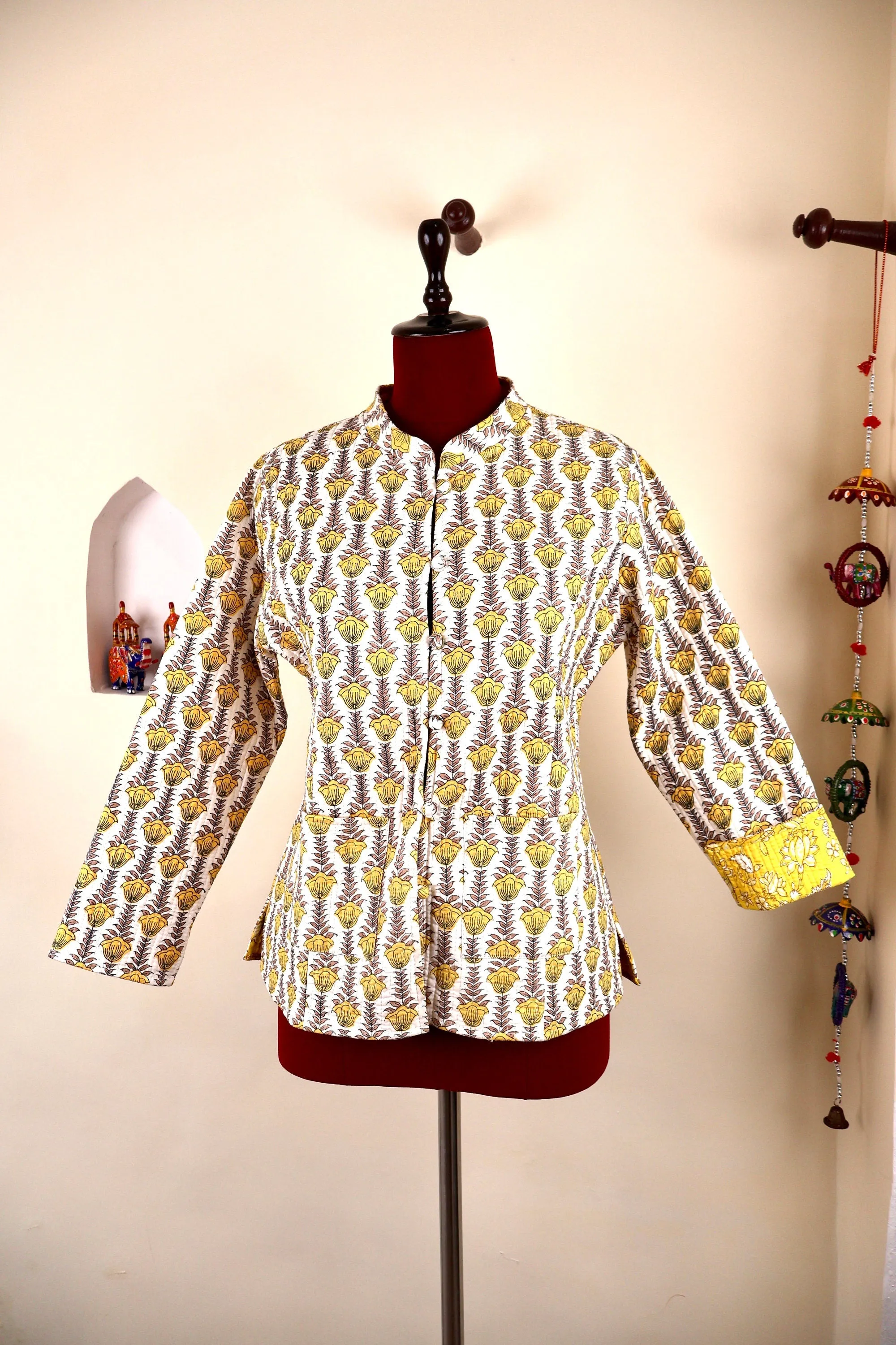 Indian Handmade Quilted Cotton Fabric Kantha Jacket Stylish White & Yellow Floral Bohemian Women's Coat, Reversible Waistcoat for Her