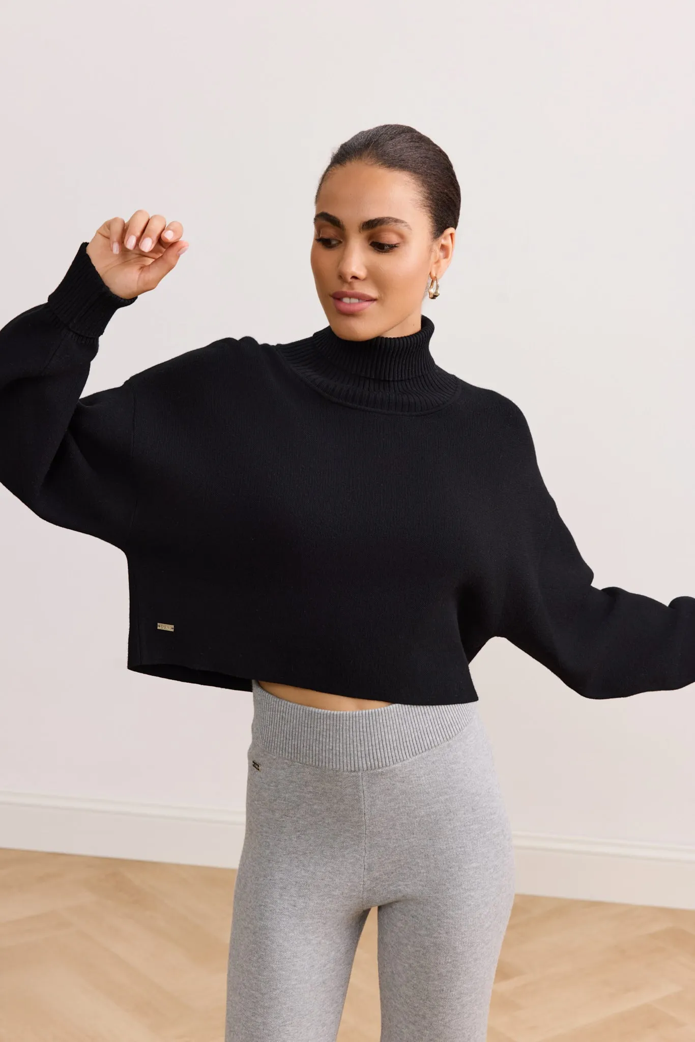 OLLY cropped sweater - Black