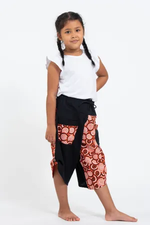 Two Tone Spirals Prints Kids Three Quarter Pants in Black